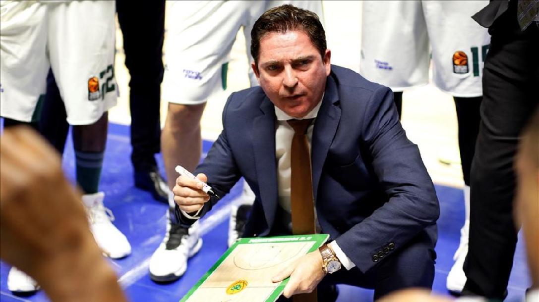 Xavi Pascual - The Playbook - Panathinaikos 2017/18 Xavi Pascual - The Playbook - Panathinaikos 2017/18