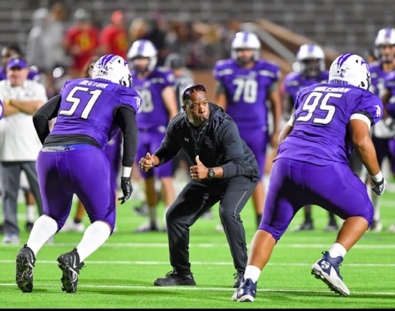 Coach Cedric Allen`s Amoeba 3 High Hybrid Defensive Clinic & Philosophy Coach Cedric Allen`s Amoeba 3 High Hybrid Defensive Clinic & Philosophy